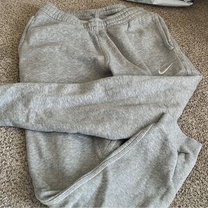 Nike sweatpants size small